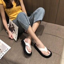 将图片加载到图库查看器，Black White Thick Bottom Flip Flops Women Famous Design Clip Toe Slippers Platform Slides Beach Comfort Thong Style Flip Flops Sandals For Women With Arch Support For Comfortable Walk
