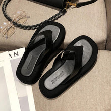 将图片加载到图库查看器，Black White Thick Bottom Flip Flops Women Famous Design Clip Toe Slippers Platform Slides Beach Comfort Thong Style Flip Flops Sandals For Women With Arch Support For Comfortable Walk
