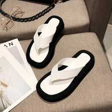 将图片加载到图库查看器，Black White Thick Bottom Flip Flops Women Famous Design Clip Toe Slippers Platform Slides Beach Comfort Thong Style Flip Flops Sandals For Women With Arch Support For Comfortable Walk
