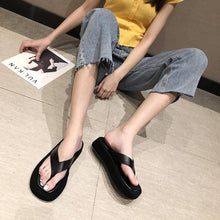 将图片加载到图库查看器，Black White Thick Bottom Flip Flops Women Famous Design Clip Toe Slippers Platform Slides Beach Comfort Thong Style Flip Flops Sandals For Women With Arch Support For Comfortable Walk
