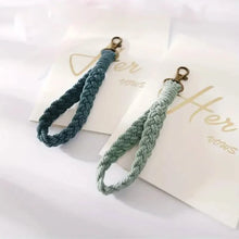 将图片加载到图库查看器，Boho Handmade Wristlet Bracelet Keyring
