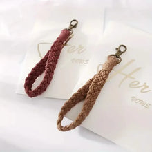 将图片加载到图库查看器，Boho Handmade Wristlet Bracelet Keyring

