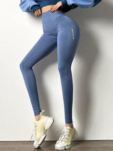 Load image into Gallery viewer, Breathable Push Up Seamless Leggings For Fitness High Waist Workout Tight Seamless Leggings Women Yoga Pants Fitness Push Up Leggings Bottom Lift Workout Pants Female Sport Woman Gym Pants
