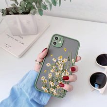 将图片加载到图库查看器，Butterfly Lavender Flower Phone Case For iPhone 13 mini 14 pro max Hard Shockproof Cover Floral Design Built-in Lens Protection Beautiful Design Transparent Back Case Cover for iPhone
