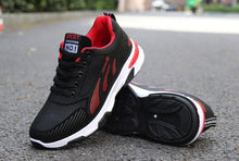 将图片加载到图库查看器，Casual Sneakers Cushioning Outdoor Running Shoes For Men Non-slip Sport Shoes Professional Athletic Training Men Air Trail Mesh Sneakers Walking Cross Training Tennis Sports Sneakers
