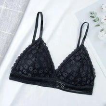 Load image into Gallery viewer, Charming Floral Lace Bra Top For Women Push Up Female Lingerie breathable Bralette Removable Pad Thin Fashion New Wireless Bras
