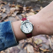 将图片加载到图库查看器，Children Retro Case Design Cute Cat Kids Watch Quartz Analog Children Watches Minimalist Dress Fashion Quartz Luxury Round Leather Strap Slim Women Watches
