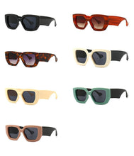 Load image into Gallery viewer, Classic Frames Style New Vintage Fashion Square Sunglasses For Men &amp; Women Famous Luxury Design Big Frame Gradient SunGlasses For Female
