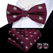 Load image into Gallery viewer, Classic Green Bow Ties Men Silk Butterfly Tie  With Pocket Square And Cufflinks Set For Men Elegant Design Wedding Party Bowties Solid Color Gentleman Bow Tie And Pocket Square Cufflink Set
