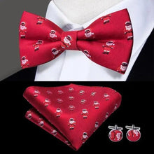 Load image into Gallery viewer, Classic Green Bow Ties Men Silk Butterfly Tie  With Pocket Square And Cufflinks Set For Men Elegant Design Wedding Party Bowties Solid Color Gentleman Bow Tie And Pocket Square Cufflink Set
