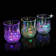 将图片加载到图库查看器，Colorful LED Glowing Beer Cups
