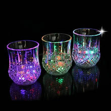 将图片加载到图库查看器，Colorful LED Glowing Beer Cups
