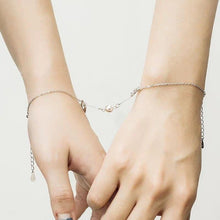 将图片加载到图库查看器，Couples Magnet Attract Bracelets Solid Color Simple Cute Cat Best Friend Bracelet Jewelry Magnet Bracelet Creative Attractive Stainless Steel Chain Bracelet For Women Men Valentine's Day Gift
