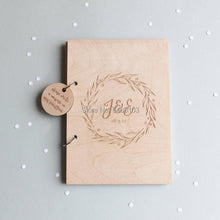 将图片加载到图库查看器，Custom Engraved Classic Oak Tree Wood Wedding Guest Book Rustic Wedding Decor Paper Photo Album Scrapbook Paper Baby Family Scrapbook Albums Family Anniversary Gift For Couple
