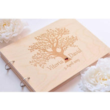 将图片加载到图库查看器，Custom Engraved Classic Oak Tree Wood Wedding Guest Book Rustic Wedding Decor Paper Photo Album Scrapbook Paper Baby Family Scrapbook Albums Family Anniversary Gift For Couple
