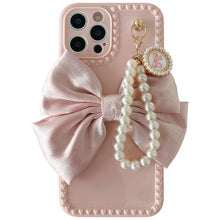 将图片加载到图库查看器，Cute Luxury Fashion 3d Bow Pearl Bracelet Girl Soft Case For iPhone 11 12 13 Pro Max 7 8 Plus Xr X Xs Se Anti-drop Cover Pearl Chain Bow Phone Case Ideal for iPhone Elegant Phone Case
