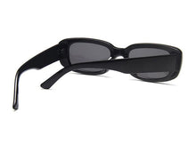 将图片加载到图库查看器，Cute Purple Oval Sunglasses For Women Retro Luxury Design Eyeglasses Lightweight Frames UV400 Protection Comfortable Round Outdoor Women Sun Glasses
