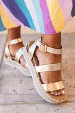 将图片加载到图库查看器，Cute Summer Women Golden Sandals Platform Heels Cross Strap Ankle Lace Beach Party Shoes Open Toe Ankle Platform Strap Casual Shoes Platform Wrap Rubber Sole Flat Sandal
