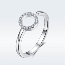将图片加载到图库查看器，925 Sterling Silver Ring with Pavé Set CZ
