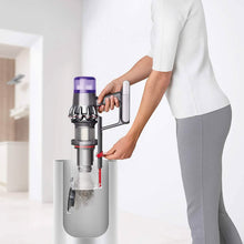 将图片加载到图库查看器，Dyson V11 Torque Drive Cordless Stick Vacuum (Refurbished)
