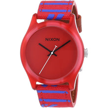 将图片加载到图库查看器，Nixon Women's Mod

