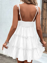 将图片加载到图库查看器，Elegant White Spaghetti Strap Dress Minimalist &amp; Chic Summer Essential Unique Retro Dress
