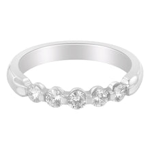 将图片加载到图库查看器，14K White Gold 1/2 cttw Diamond 5-Stone Band Ring (H-I Clarity, SI2-I1 Color) - Size 7

