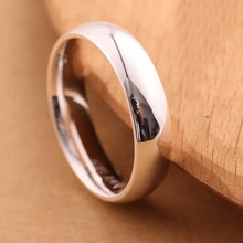 将图片加载到图库查看器，Elegant and Charming S925 Silver Wedding Band Ring
