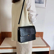 将图片加载到图库查看器，Elegant Modern Women and Girls New Luxury Pu Leather Messenger Bags For Girls And Ladies Handbags for Women Gifts
