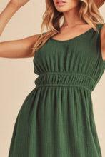 将图片加载到图库查看器，Side Slit Round Neck Sleeveless Midi Dress For Women Versatile, Chic &amp; Comfortable for Any Occasion
