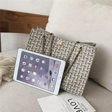 Load image into Gallery viewer, Famous Designer Pu Leather Chain Shoulder Bag/Crossbody Bags With High Quality And Large Capacity For Ladies And Girls
