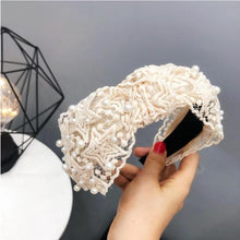 将图片加载到图库查看器，Fashion Girls Pearl Hairband White Black Lace Headband Women Artificial Pearls Hair Hoop Middle Knot Hair Accessories Gorgeous Hair Accessories For Women
