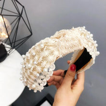 将图片加载到图库查看器，Fashion Girls Pearl Hairband White Black Lace Headband Women Artificial Pearls Hair Hoop Middle Knot Hair Accessories Gorgeous Hair Accessories For Women
