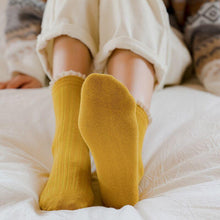 Load image into Gallery viewer, Fashion Lace Ruffled Soft Cotton Female Sock Spring And Summer Cute Socks Sweet Princess Girls Comfortable Breathable Cute Socks For Women
