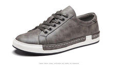 将图片加载到图库查看器，Fashion Leather Mens Shoes Soft High Quality Mens Casual Shoes Flat Footwear Classic Black White Men Fashion Walking Shoes Comfortable Modern Design
