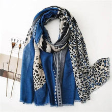 将图片加载到图库查看器，Fashion Leopard Scarf Women High Quality Autumn Winter Wrap Stylish Casual Wear Scarfs For Women Elegant Women's Scarf Fashion Scarf
