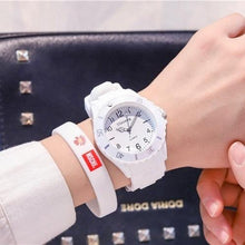 将图片加载到图库查看器，Fashion Silicone Women Watches Simple Sport Quartz Wristwatches Fresh Children Clock Casual Quartz Wristwatch Silicone Band Watch For Women Girls Student Watches
