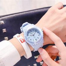 将图片加载到图库查看器，Fashion Silicone Women Watches Simple Sport Quartz Wristwatches Fresh Children Clock Casual Quartz Wristwatch Silicone Band Watch For Women Girls Student Watches
