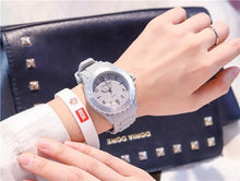 将图片加载到图库查看器，Fashion Silicone Women Watches Simple Sport Quartz Wristwatches Fresh Children Clock Casual Quartz Wristwatch Silicone Band Watch For Women Girls Student Watches
