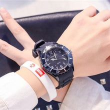 将图片加载到图库查看器，Fashion Silicone Women Watches Simple Sport Quartz Wristwatches Fresh Children Clock Casual Quartz Wristwatch Silicone Band Watch For Women Girls Student Watches
