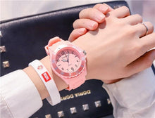 将图片加载到图库查看器，Fashion Silicone Women Watches Simple Sport Quartz Wristwatches Fresh Children Clock Casual Quartz Wristwatch Silicone Band Watch For Women Girls Student Watches
