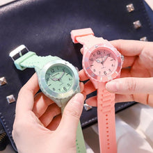 将图片加载到图库查看器，Fashion Silicone Women Watches Simple Sport Quartz Wristwatches Fresh Children Clock Casual Quartz Wristwatch Silicone Band Watch For Women Girls Student Watches
