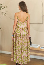 将图片加载到图库查看器，Ruffled Tiered Scoop Neck Cami Summer Dress – Flirty Ruffled Cami Dress with Scoop Neck &amp; Tiered Details
