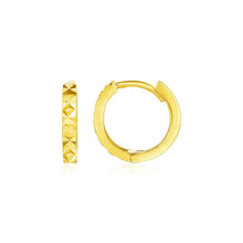 Load image into Gallery viewer, 14k Yellow Gold Petite Round Hoop Earrings with Geometric Texture
