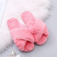 将图片加载到图库查看器，Fluffy Slippers Women Cozy Faux Fur Cross Indoor Floor Slides Flat Soft Furry Shoes Fluffy Furry Fur Slippers Flip Flop Open Toe Cozy House Memory Foam Sandals Slides Soft Flat Comfy Slippers
