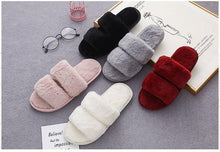 将图片加载到图库查看器，Fluffy Slippers Women Cozy Faux Fur Cross Indoor Floor Slides Flat Soft Furry Shoes Fluffy Furry Fur Slippers Flip Flop Open Toe Cozy House Memory Foam Sandals Slides Soft Flat Comfy Slippers
