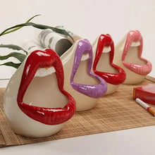 Load image into Gallery viewer, Funny Creative Ceramic Cartoon Lips Ashtray Gift for Home - Trendy Mouth  Mini Ashtray for Boyfriend
