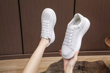 将图片加载到图库查看器，Genuine Leather Women Platform Sneakers Autumn Fashion Sports Little White Shoes Platform Flats Casual Lace Up Woman Comfort Walking Sneakers
