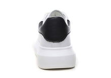 将图片加载到图库查看器，Genuine Leather Women Platform Sneakers Autumn Fashion Sports Little White Shoes Platform Flats Casual Lace Up Woman Comfort Walking Sneakers

