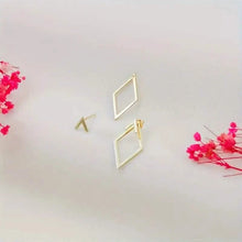 将图片加载到图库查看器，Geometric Stud Earrings
